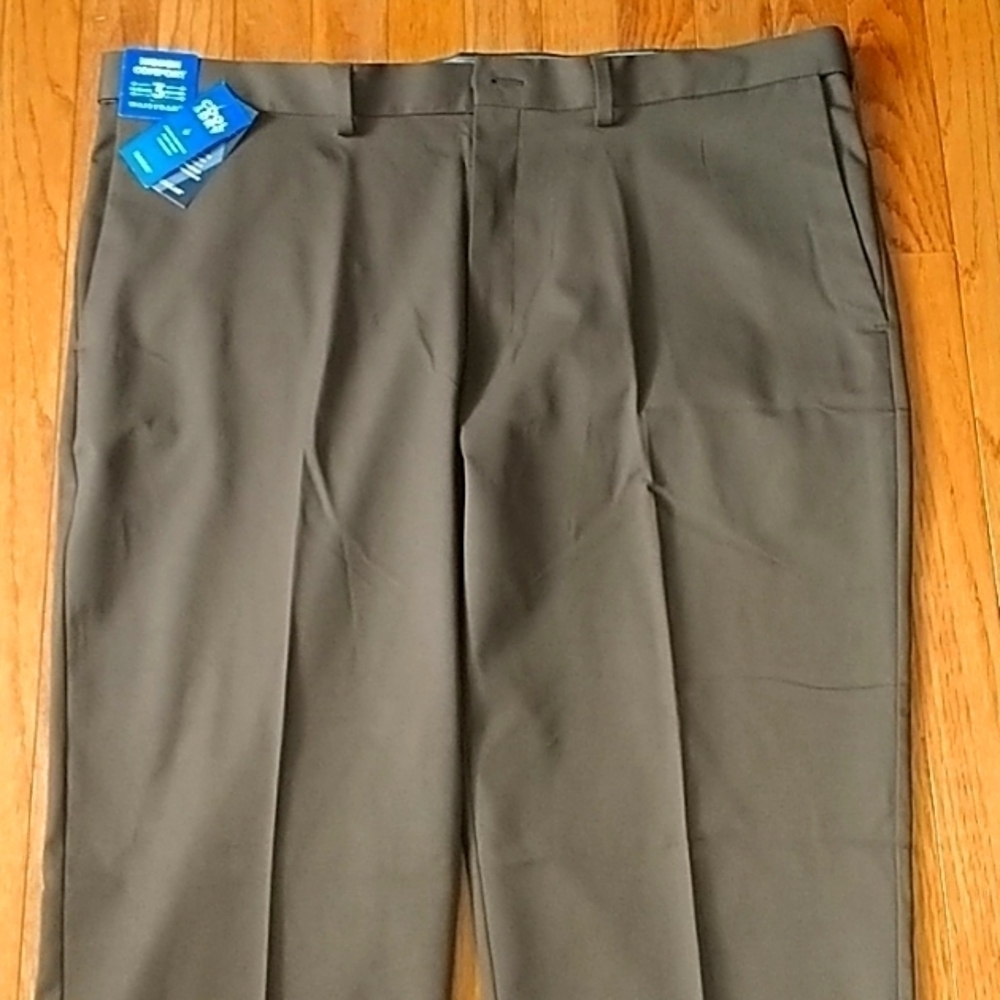 Haggar Hidden Comfort Cool Right Classic Fit Pants Brown 42W x 29 L - Picture 2 of 11
